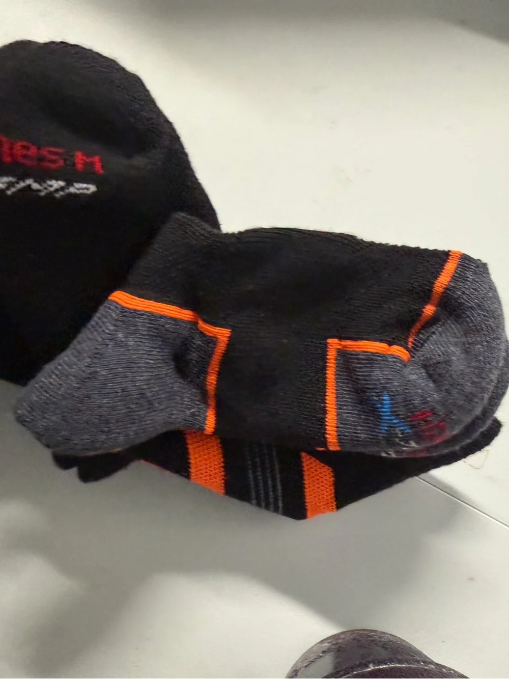 Socks, boys HANES3 pair no size listed toe to heal measures 6 inches new